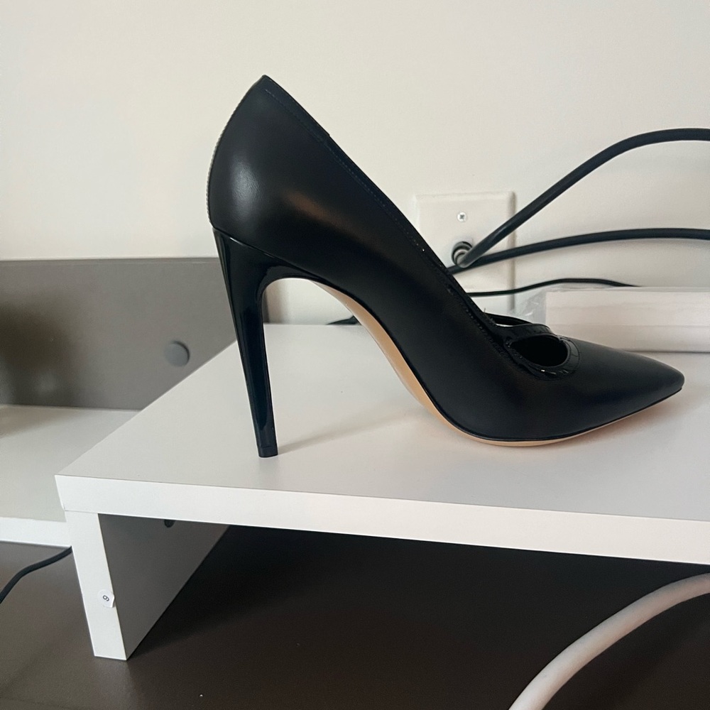 Salvatore Ferragamo stiletto pumps size 7